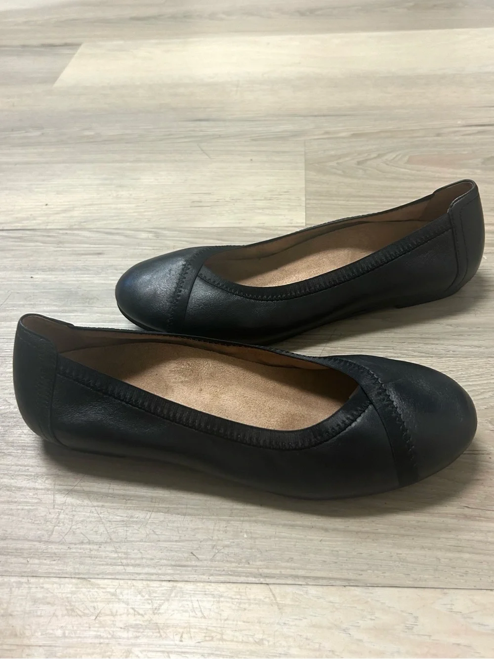 Vionic Ballet Flats Caroll Womens 7.5 Black Leather Slip On Comfort Classic Chic
